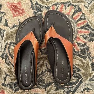 Donald Pliner size 8.5 M orange flip flip sandal